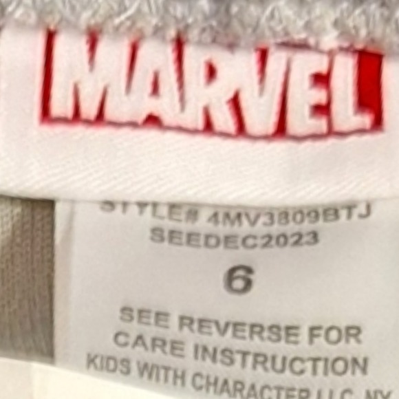 Marvel Spider-Man 2 Piece Set: T-shirt Blue‎ Shorts Size 6T New - Picture 15 of 15